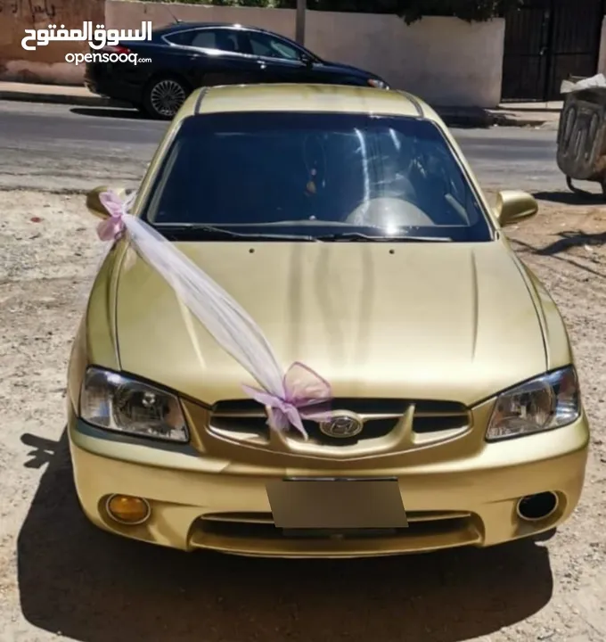 هونداي فيرنا 2000 لقطة جير أوتوماتك لون ذهبي نفض جديد دهان جديد فحص جديد