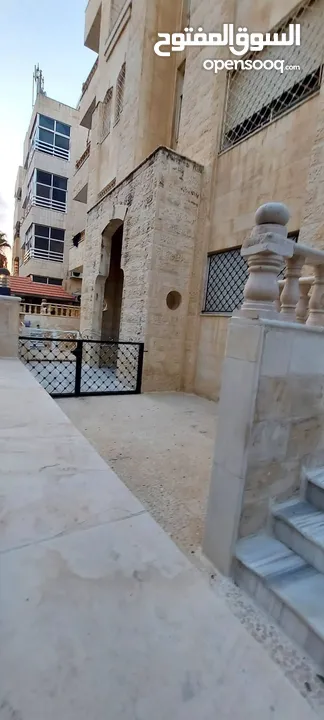 شقة أرضية للبيع - الجندويل - موقع راقٍ