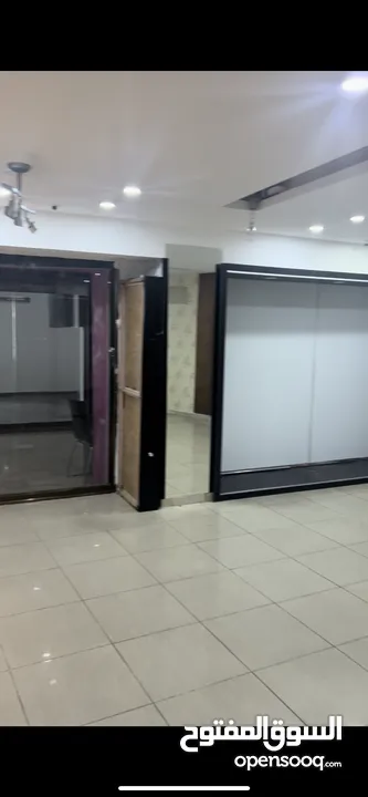 محلين تجارين للايجار في وسط البلد