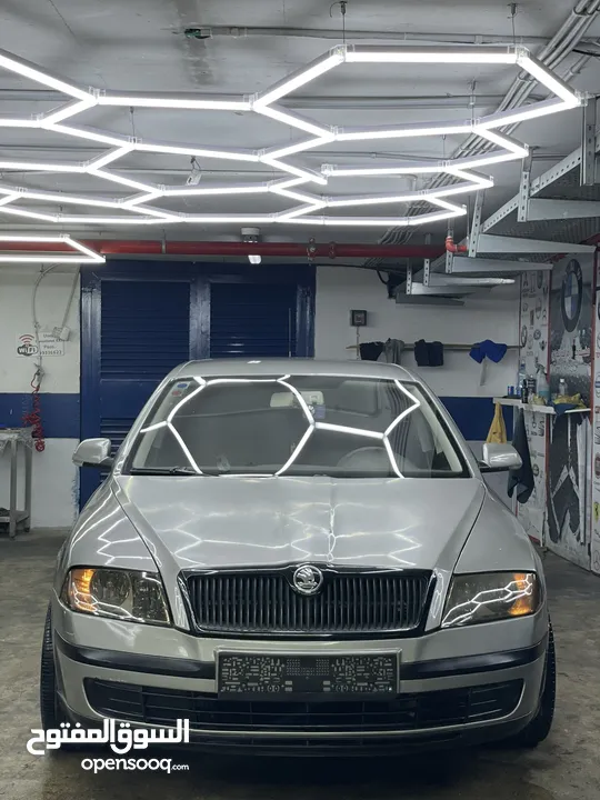 سكودا اوكتافيا بنزين اوتماتيك اصل حكومي مطور 1.6 بحالة الوكاله موديل 2007