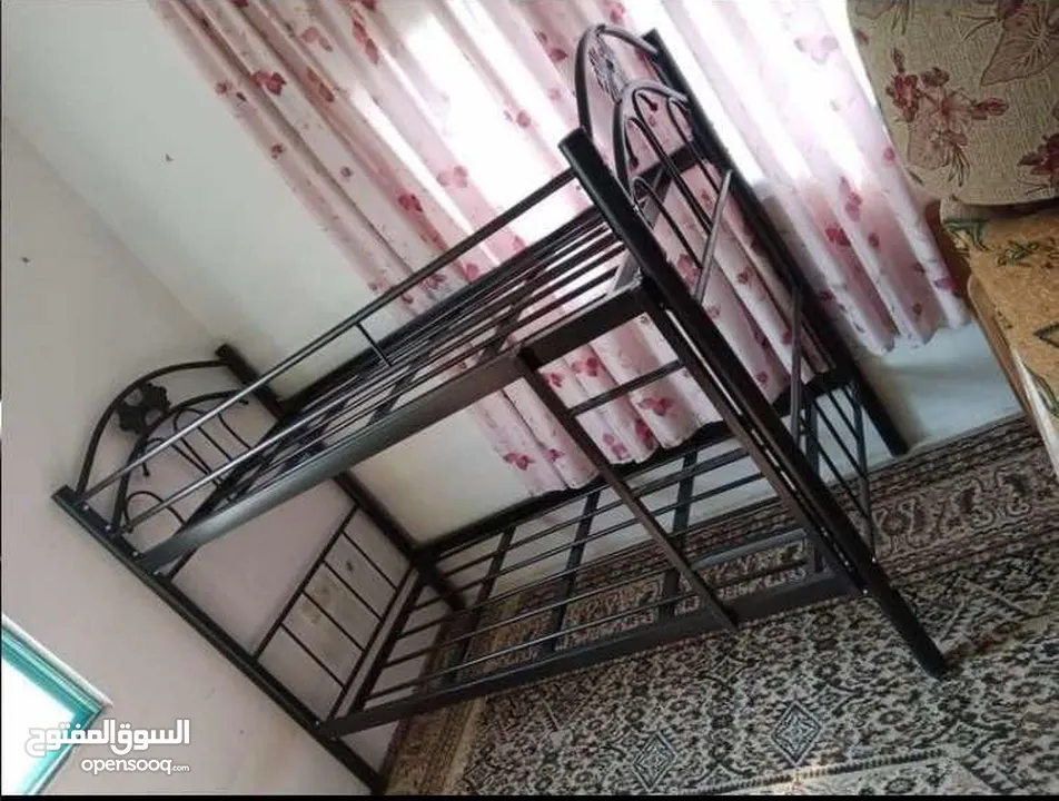 تخت  طابقين حديد ثقيل متوفر الوان اسود وابيض وزهري فقط