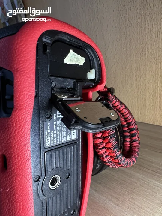 5d mark4   بحاله جيده جدا مع بطاريتين وشاحن اصلي  الكاميرا بودي او مع عدسة  85mmf1.8
