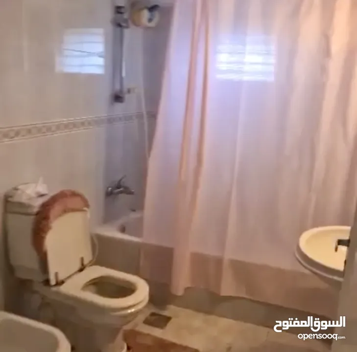 شقة 130 متر مشطبة للبيع شارع عصيرة، التواصل واتس اب ليس لدي رقم في فلسطين فعال