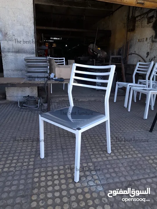 تفصيل وتجهيز جميع انواع الكراسي تجهيز صالات افراح مطاعم ومقاهي ومنازل.