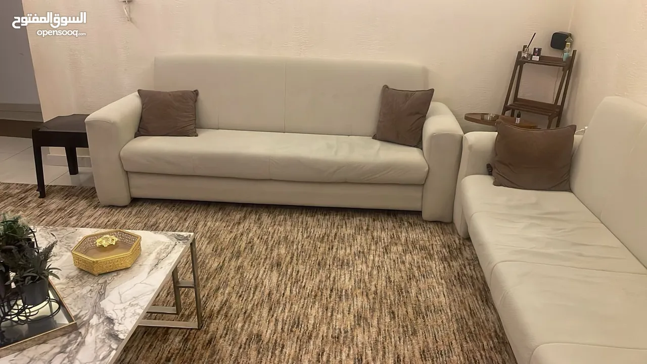 طقم كنب مع بوكس