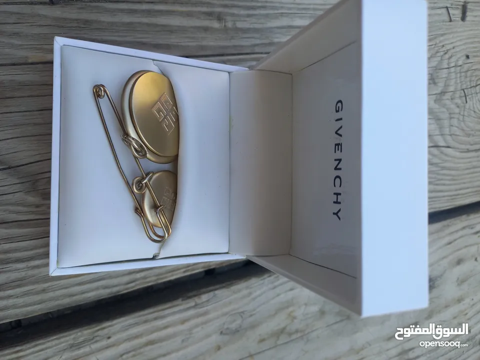 BRUSH GIVENCHY