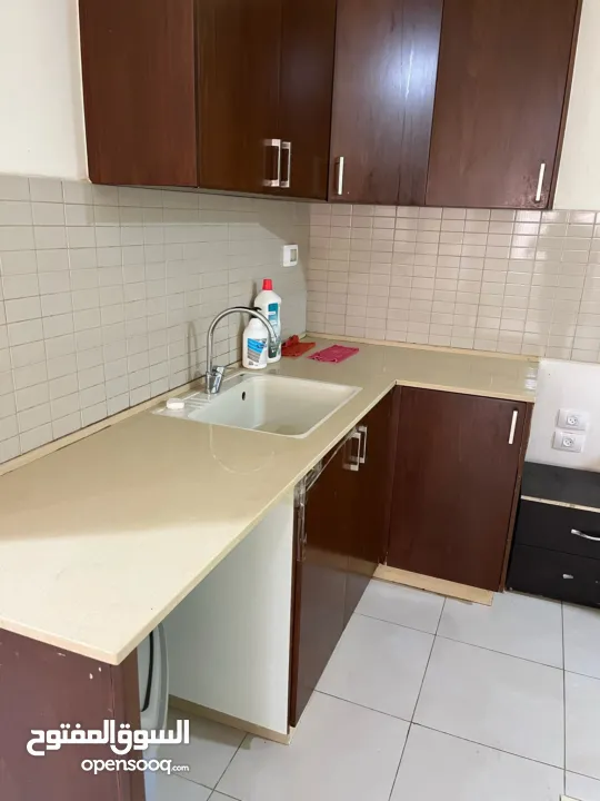 استوديو 70م للبيع