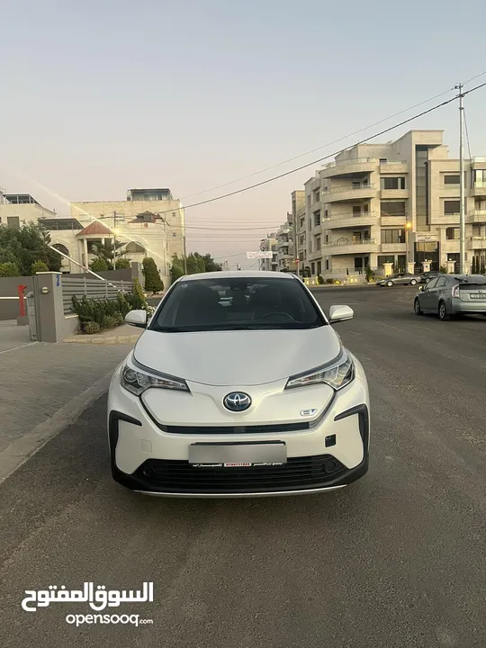 تويوتا كهرباء موديل 2022، استخدام خاص وسيارة بحالة ممتازة، قطعت 44 الف كيلو، تمشي 400 كيلو بالشحنة
