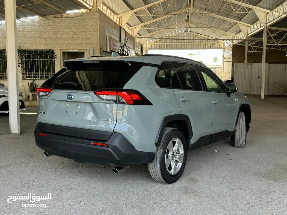 تويوتا راف فور ((2020)) XLE بيميوم، فل كامل، بطارية ليثيوم، فورويل، حرة، للبيع بسعر مميز..