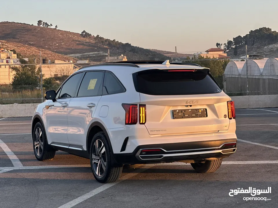 كايا سورينتو 2023 فل الفل  فتحة سقف بانوراما  4x4 ///240Hp بنزين + كهرباء  ( Haybrid) 1600cc