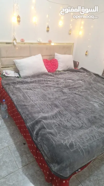 big king size bed  for sale in hawally