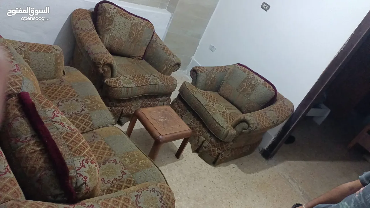 طقم كنب نظيف بحاله الوكاله