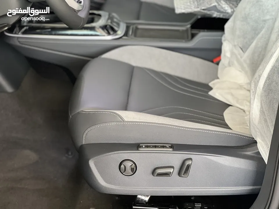 VW ID.4 CROZZ PRO 2024 PIANO BLACK لون كحلي