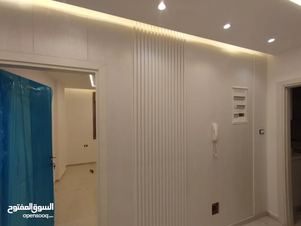 جميع انواع الديكورات والتصميم الداخلي واعمال العزل والبولخ