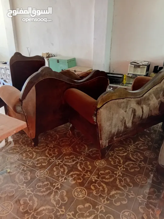 طقم كنب مستعم بس نظيف وكثير مشالله