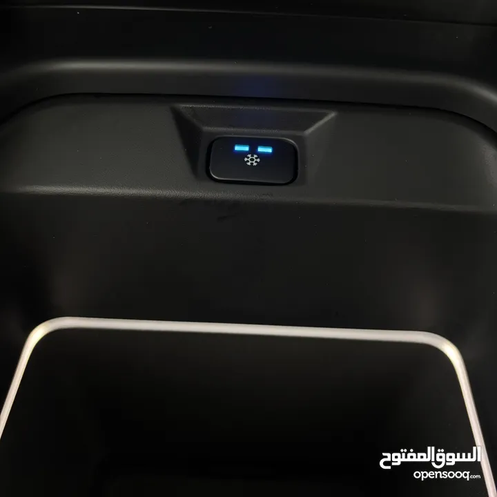 Landrover defender x dynamic 2023 لاند روفر ديفندر 2023 اكس. داينمك