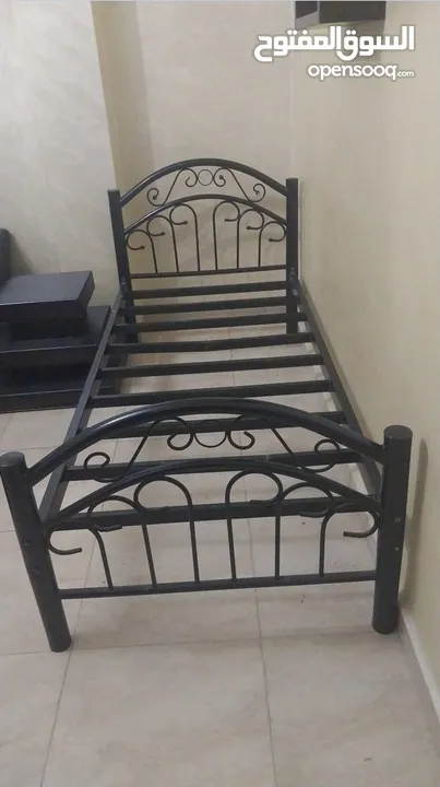 تخت حديد مفرد