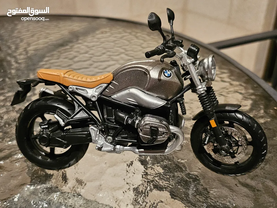 للبيع مجسم دراجة نارية BMW