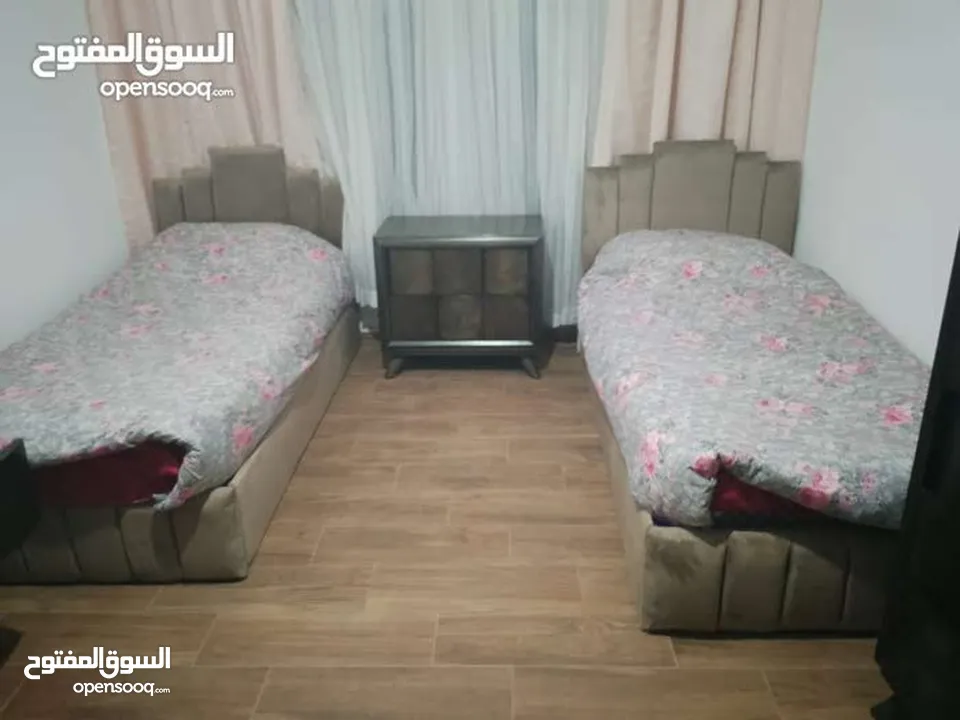 شقة مفروشة فاخرة للايجار الشهري او السنوي موقع مميز اثاث فخم قريبة تبعد 500 م3 عن بوليفارد العبدلي