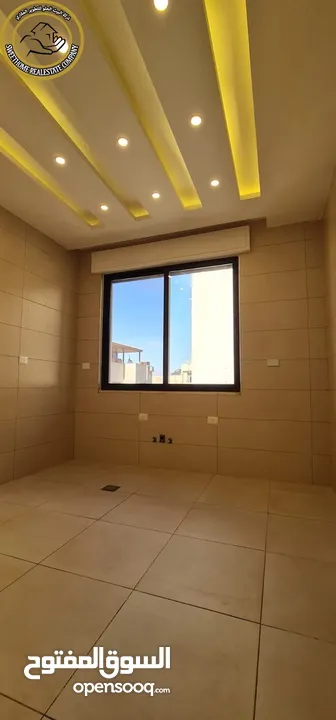 شقة فاخرة للبيع بأجمل أحياء الصويفية طابق ثالث مع روف دوبلكس 153م تشطيب سوبر ديلوكس لم تسكن