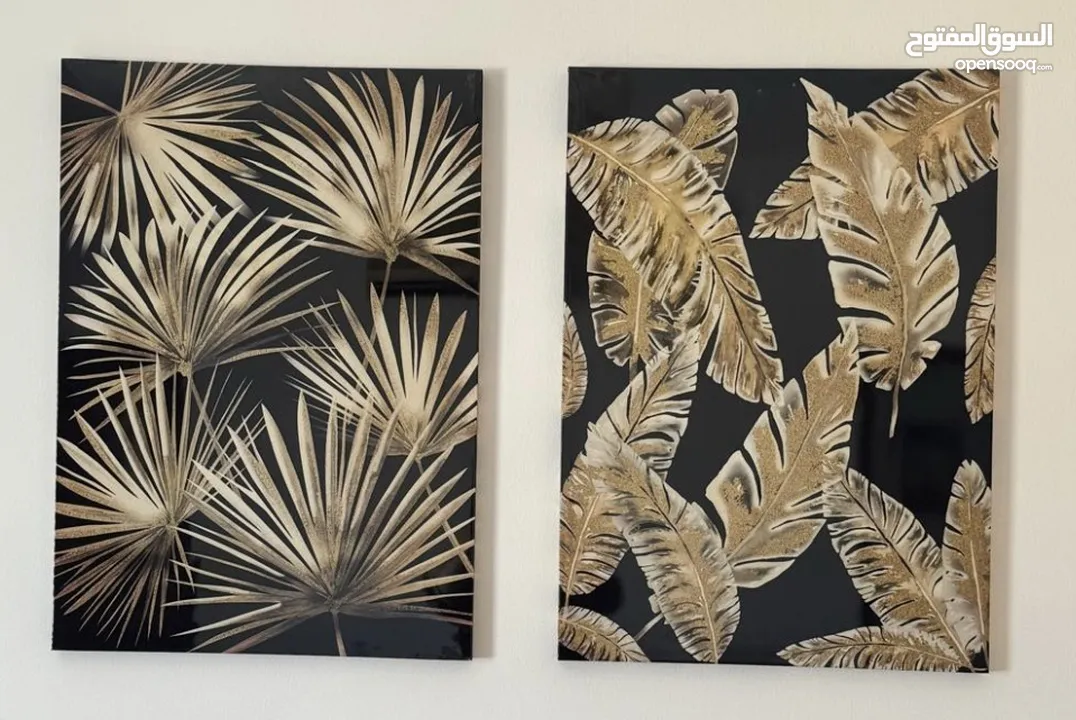 2 Beautiful Glossy wall hanging for sale