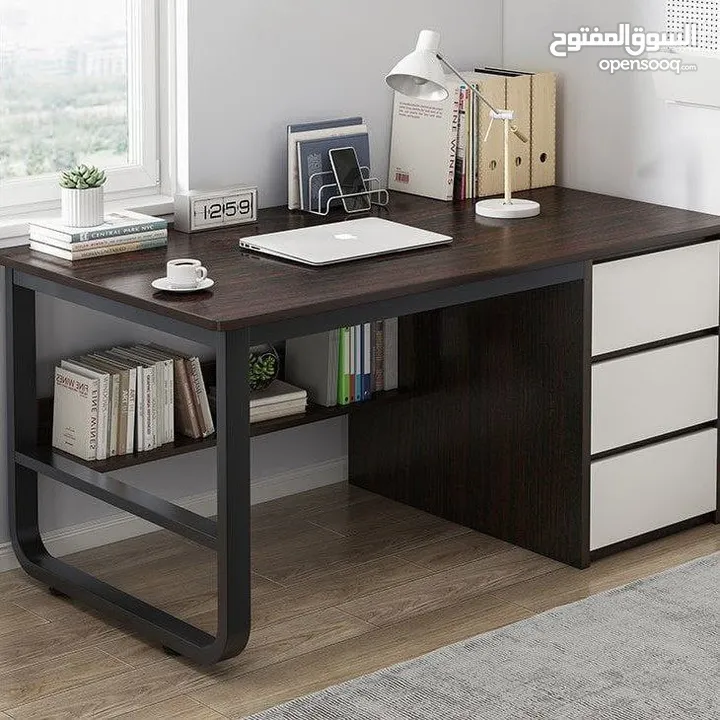 مكتب متعدد الاستخدامات