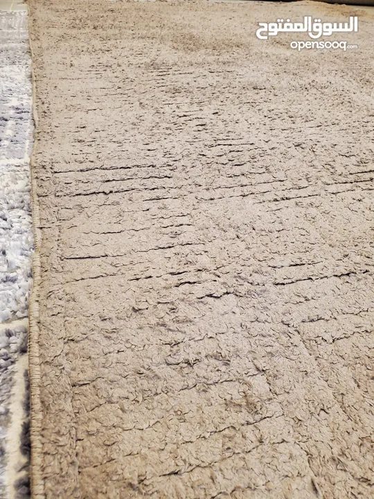 طقم سجاد تركي 3 قطع احجام مختلفة استخدام خفيف اصلي لون بيج اجمل لون  واجمل نقشة التركي سعر حررق
