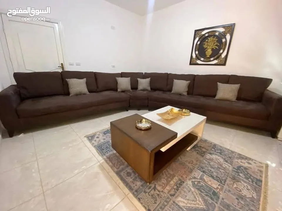 أطقم كنب وكورنرات خشب سويد ثقيل جدا اسفنج دانلوب والضهر هولو طبي الارضيات كوشوك متينه