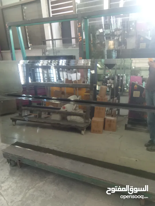 زجاج وسكريت ومرايا وجميع انواع الزجاج