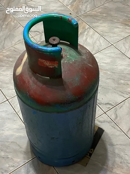 gas cylinder and dining table