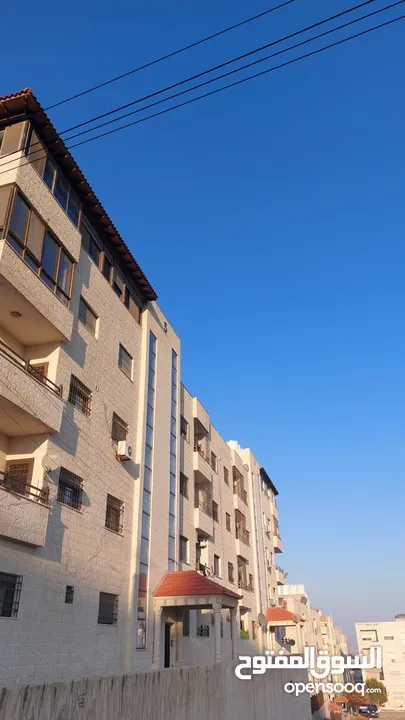 شقة للبيع بسعر مغري خلف مستشفى الراهبات