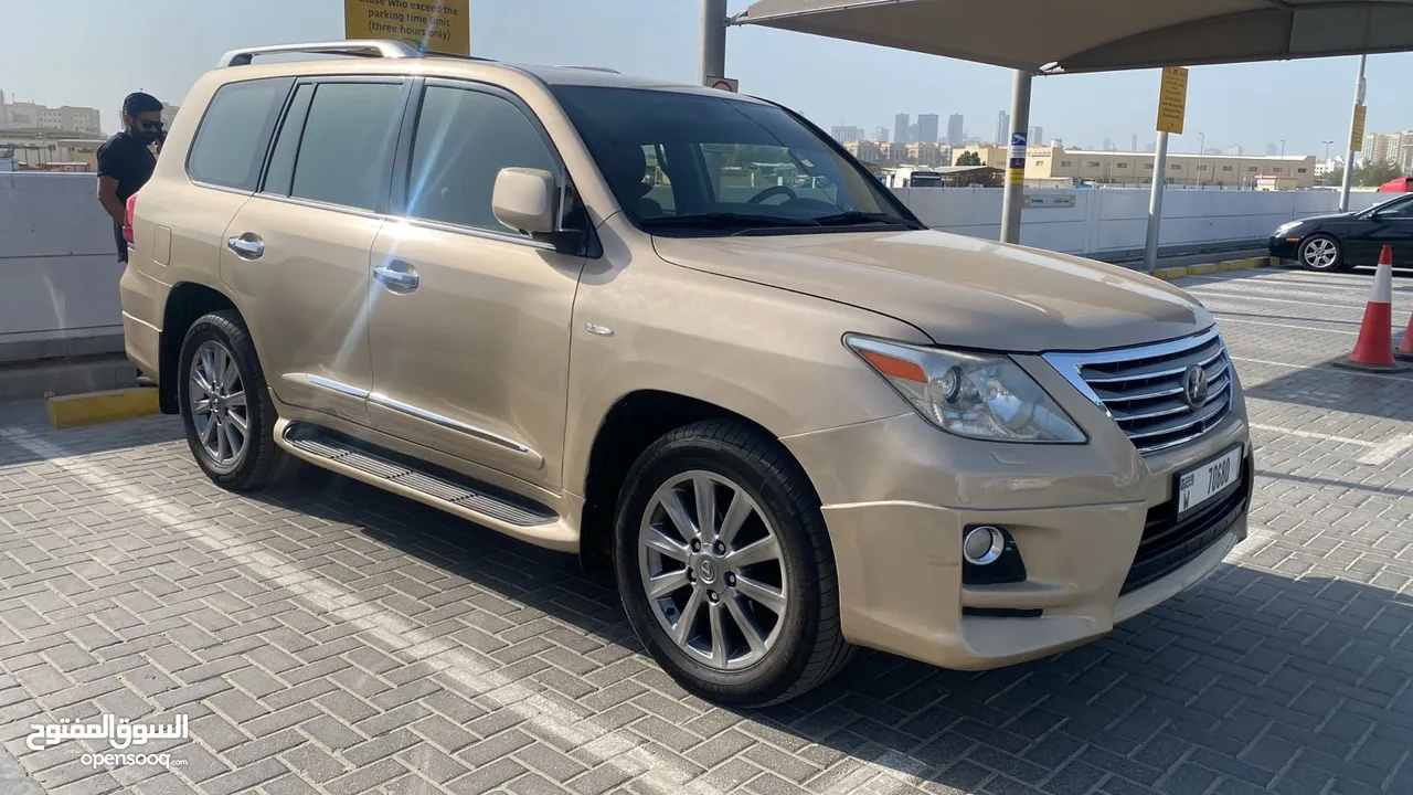 Lexus Lx570 for sale 2011 model  (personal use car)