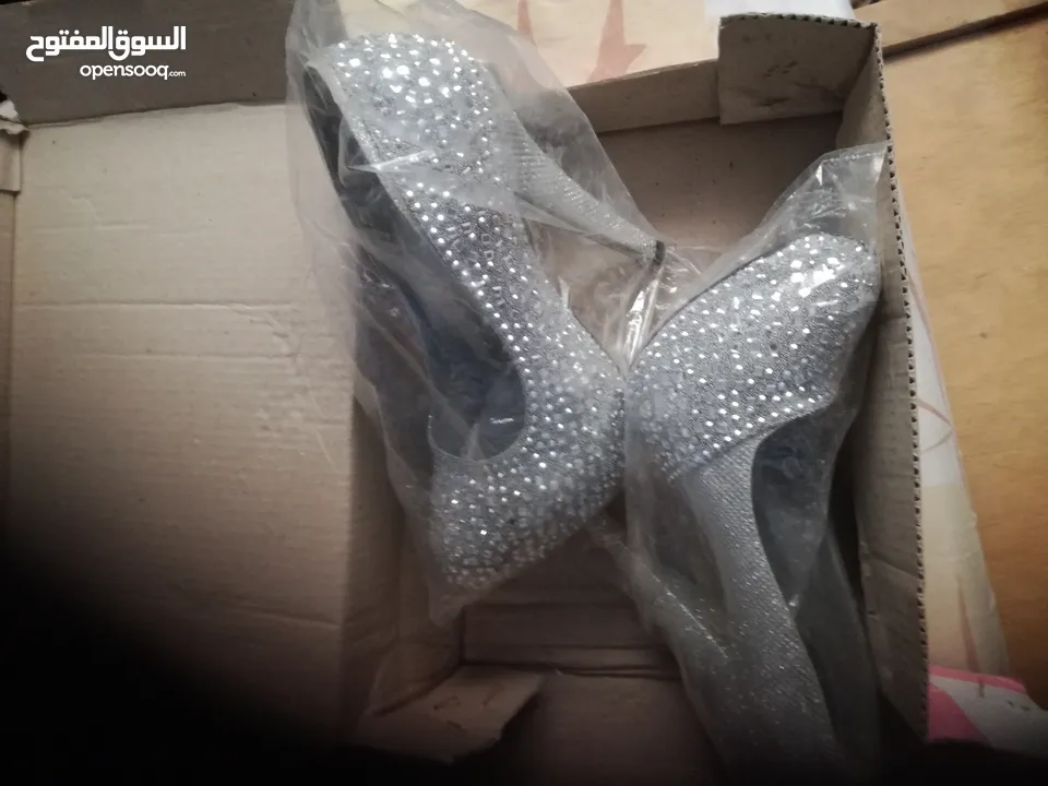 ملابس جديده مستعمله ساعتين فقطططط بالعرس السعر مغررري جداااا