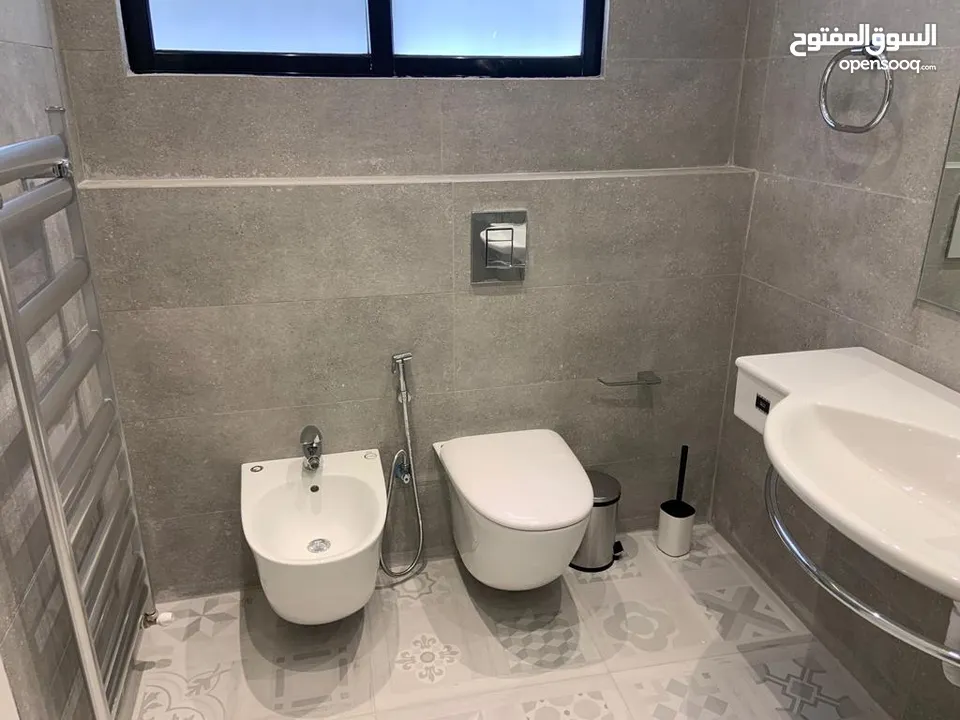Three bedroom apartment for rent in Abdoun ( Property 38006 )-174775621