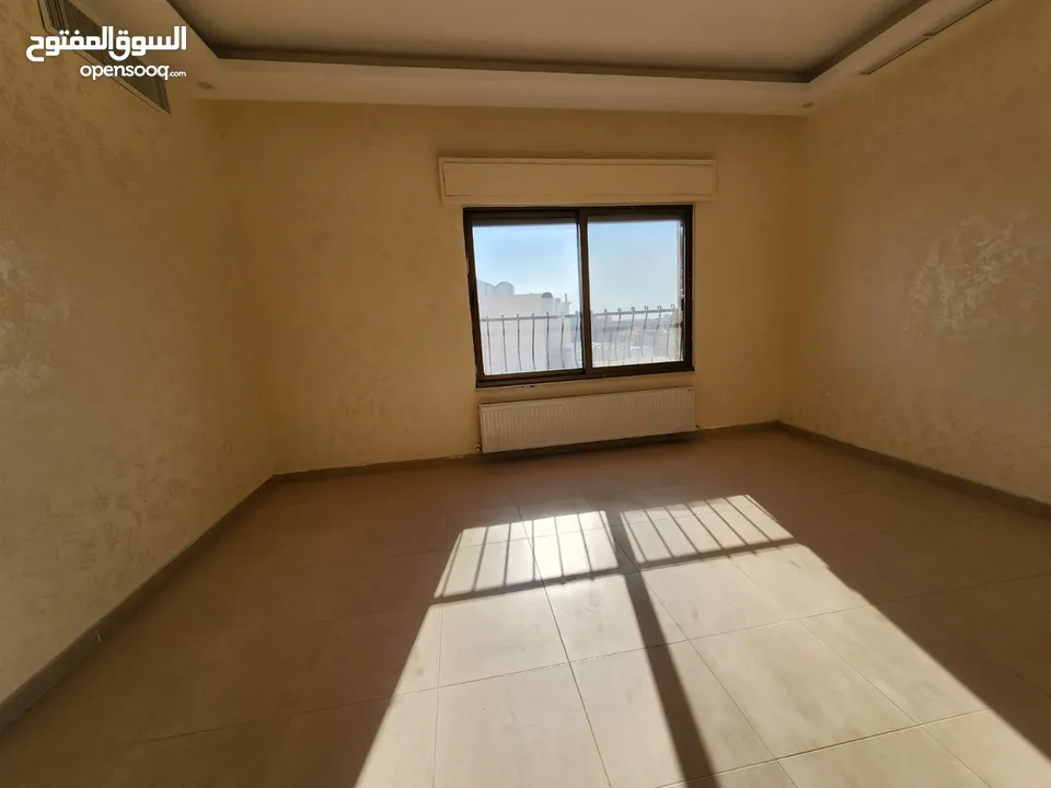 شقة مع روف منفصلين للبيع في دير غبار ref: 14232