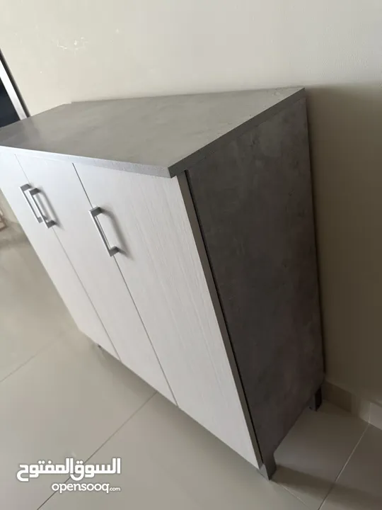 Storage cabinet