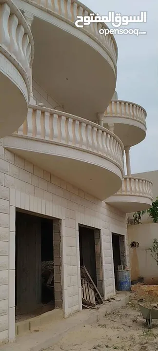 ارض مع عقار للبيع