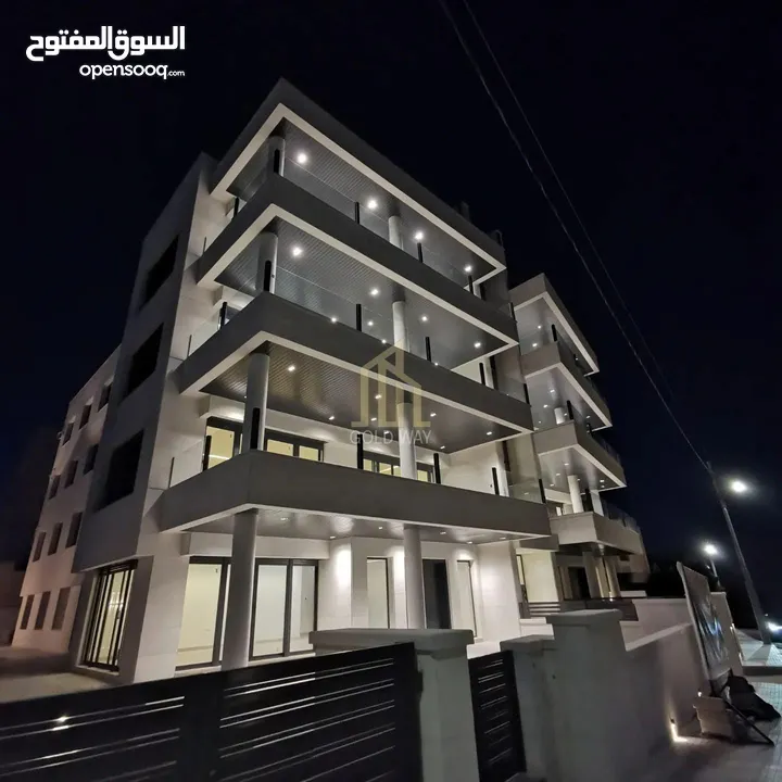 في أجمل مناطق طريق المطار خلف المدارس العالميه شقة أرضيه 290م بتشطيب راقي/ ref 9493
