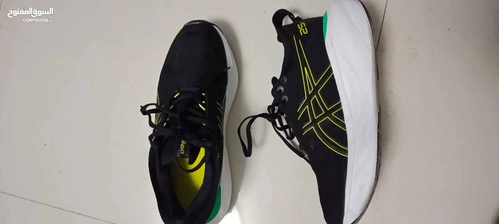 بوت asics للركض للبيع
