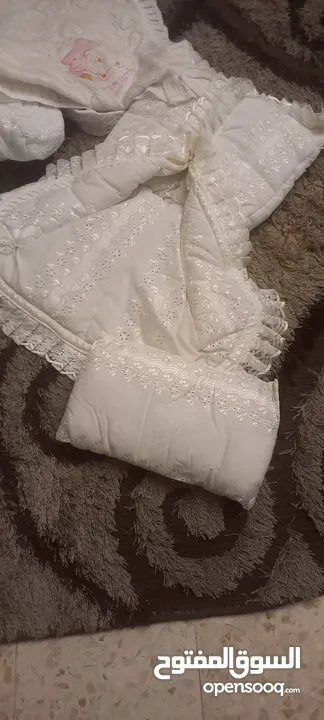 طقم كامل للاطفال من 7 قطع مع حقيبه