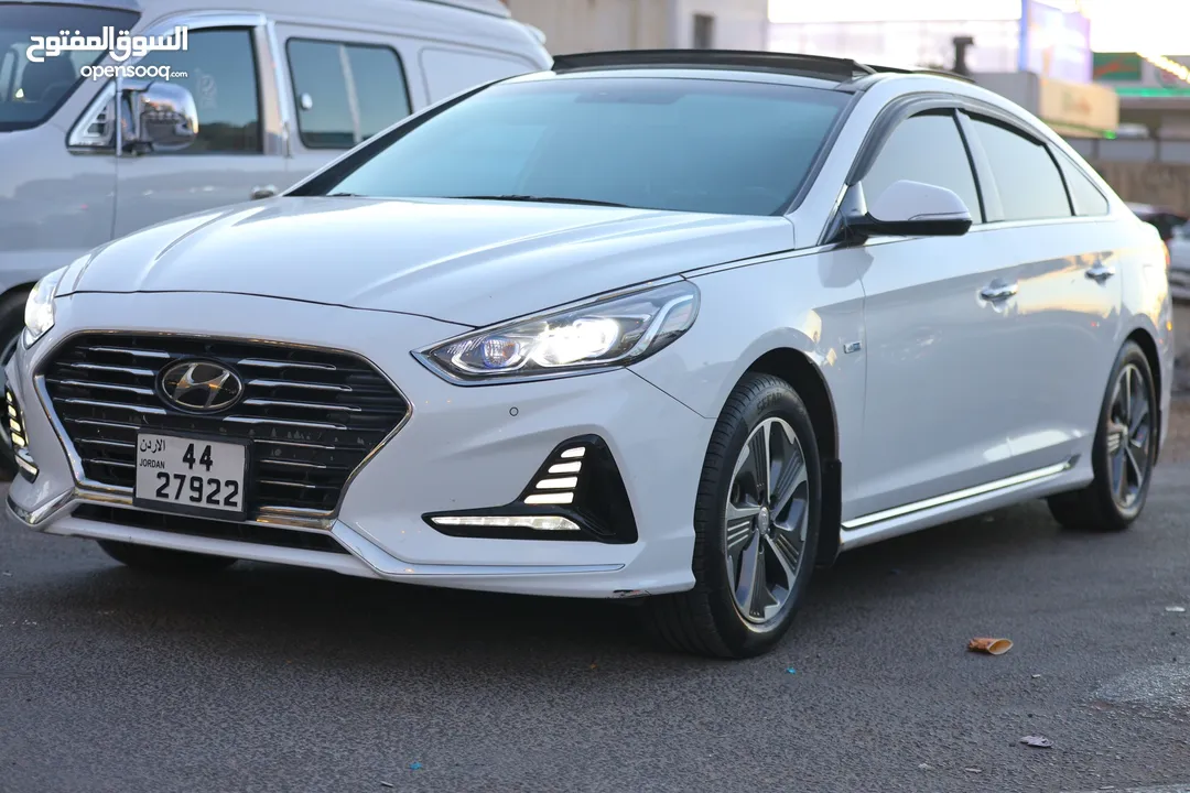 Hyundai Sonata Royal 2018 وارد الوكالة - مالك اول  فل كامل مسكر اعلى مواصفات فحص كامل