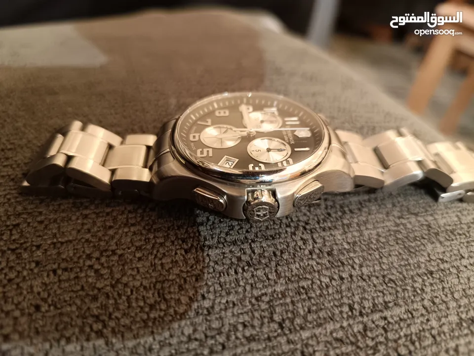 ساعة فيكتورونيكس سويس ارمي victorinox