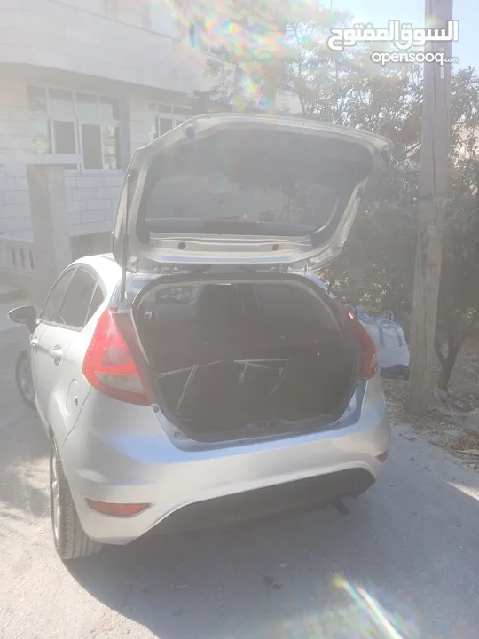 فرد فيستا للبيع 2012