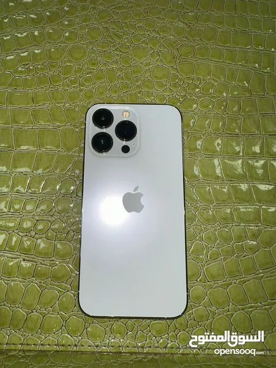 أيفون 13 برو مش مفتوح حاله ممتازه جدا