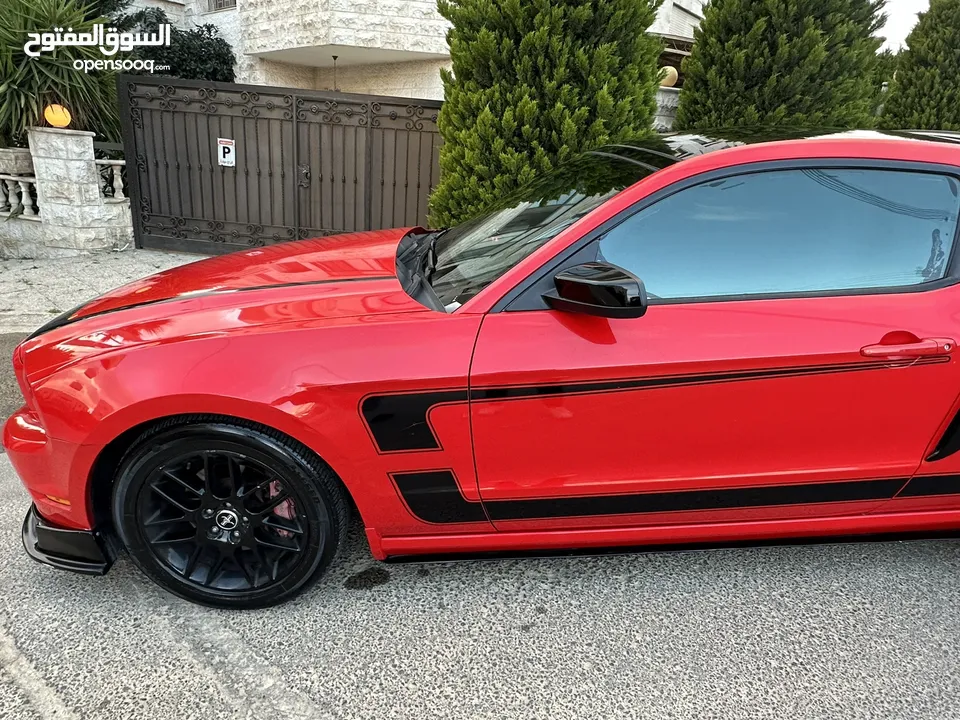 Mustang 2014 full premium low mileageللبيع