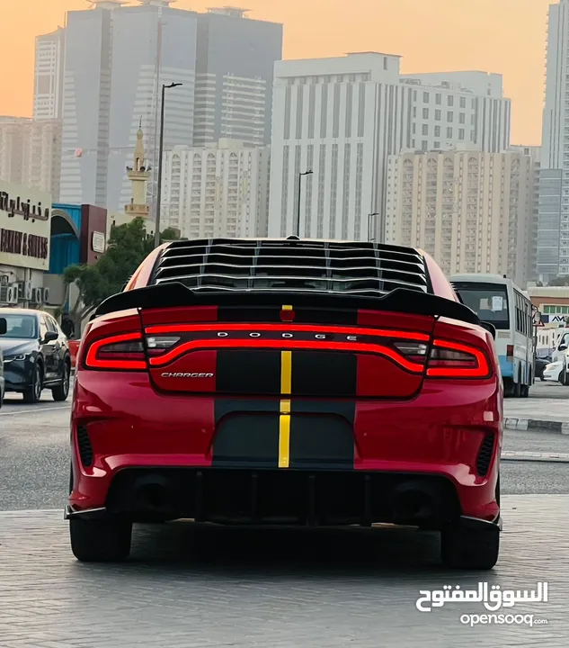 دوج شالجر وارد كندا موديل 2022 كيلومتر 25000