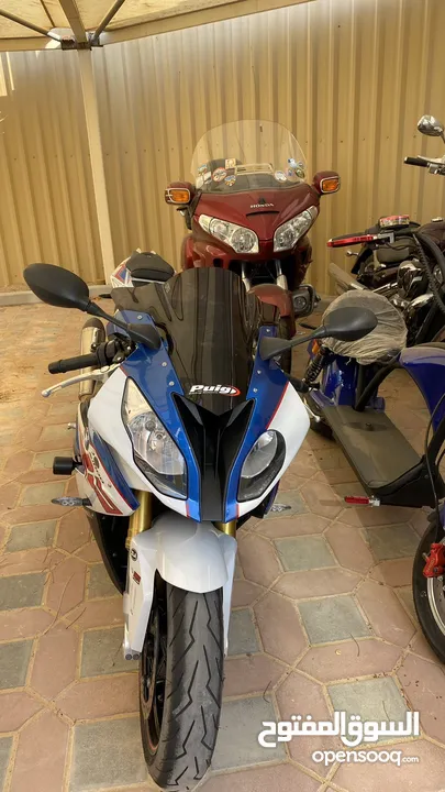 دراجة نارية نوع   BMW S1000 RR للبيع