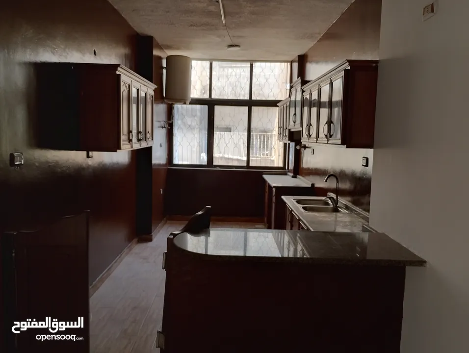 شقة للايجار في الهاشمي الشمالي