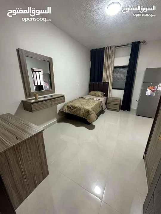 غرفة منافعها في شارع الجامعه 160