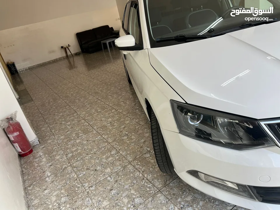 Skoda Fabia 2015 سكودا بحالة ممتازة وسعر مناسب متاحة الان في معرضنا إمكانية التفاوض